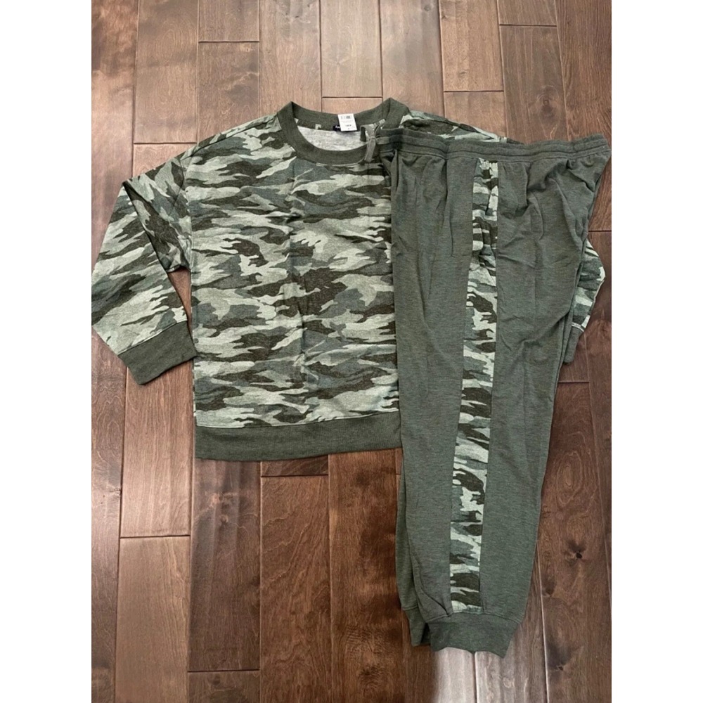 Splendid Olive Camo Lounge Set - Green
